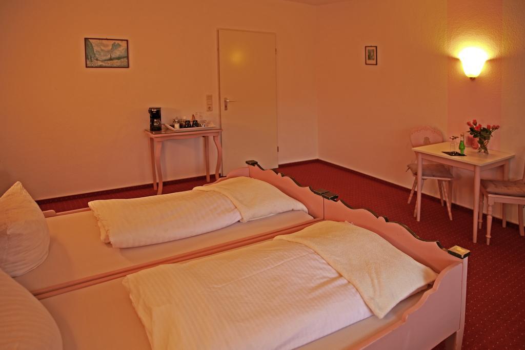 זולינגן Hotel In Der Strassen מראה חיצוני תמונה